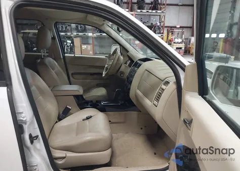 2008 Ford Escape Limited z USA, uszkodzony, nr VIN 1FMCU941X8KB24815